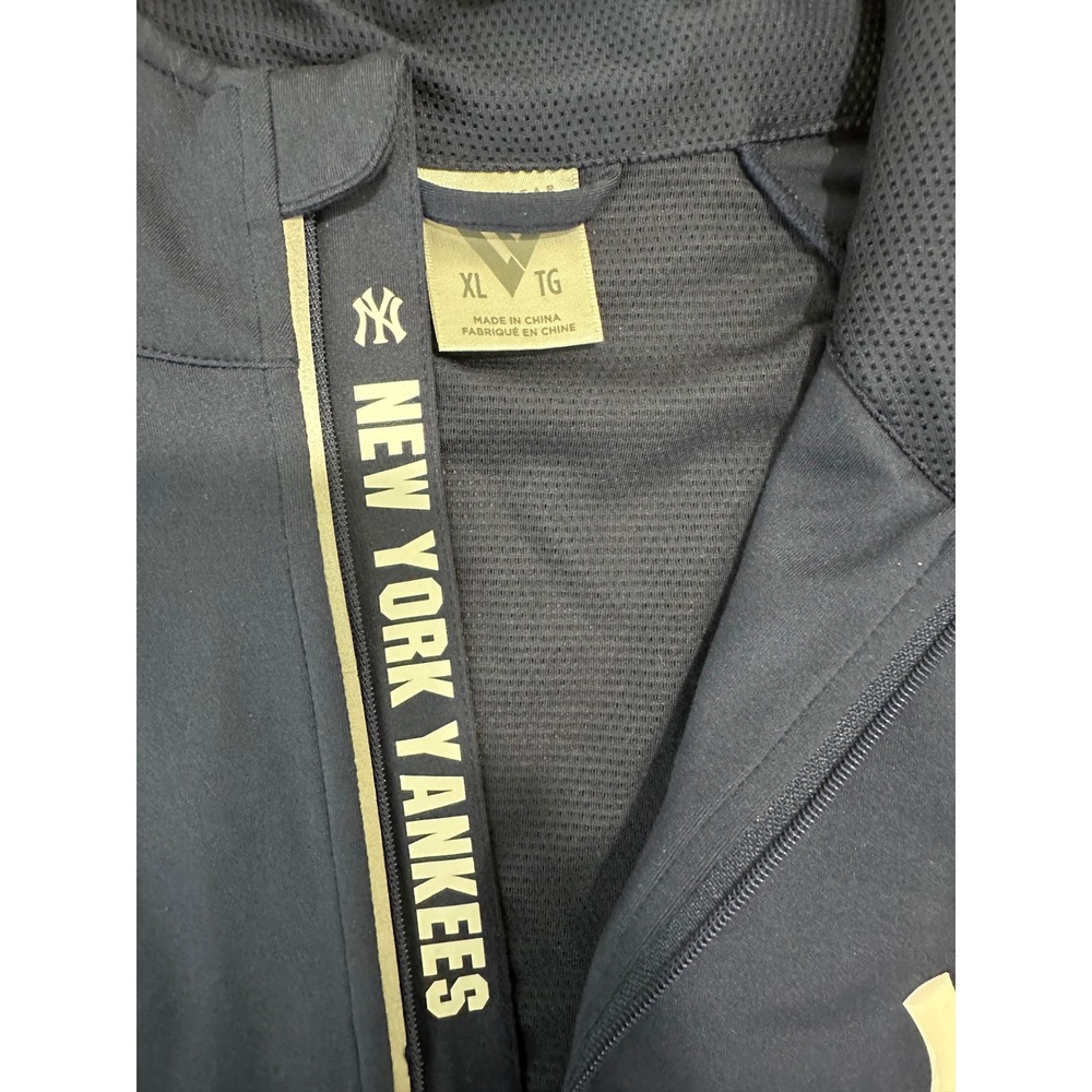 New York Yankees Levelwear Women's 1/4 zip - Picture 5 of 7
